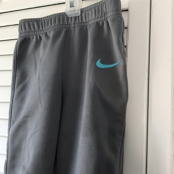3/$25 Nike 3 piece Lot - Picture 9 of 10